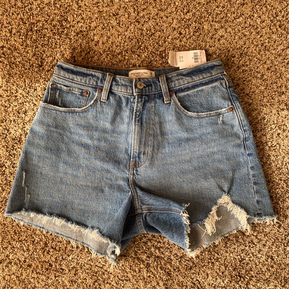 Abercrombie & fitch shorts 4’’ mom shorts 29/8